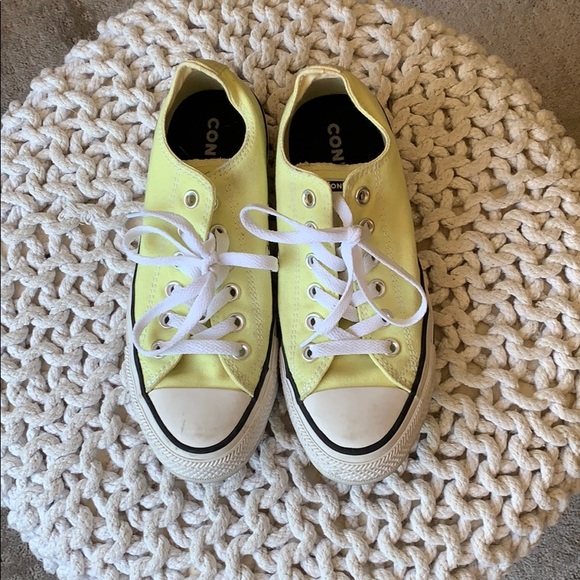 Converse Shoes - Classic Chuck Taylor Low Tops